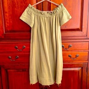 Amadi dress size medium.